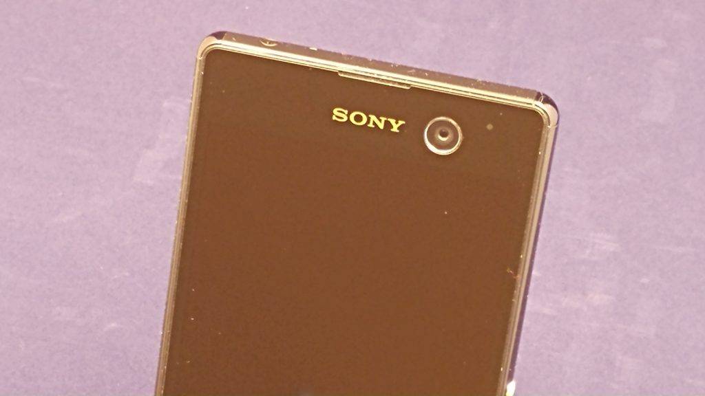 Sony Xperia M5 front camera